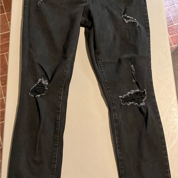 Old Navy black skinny distressed Jeans 16 - Picture 1 of 4